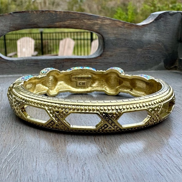 Heidi Daus ‘Grand Slam’ Crystal Bangle Bracelet - Picture 4 of 12